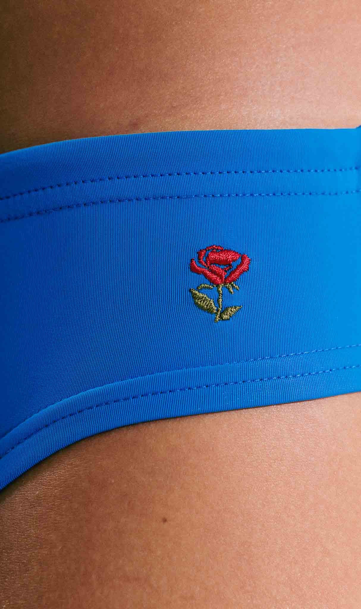 Azur Briefs
